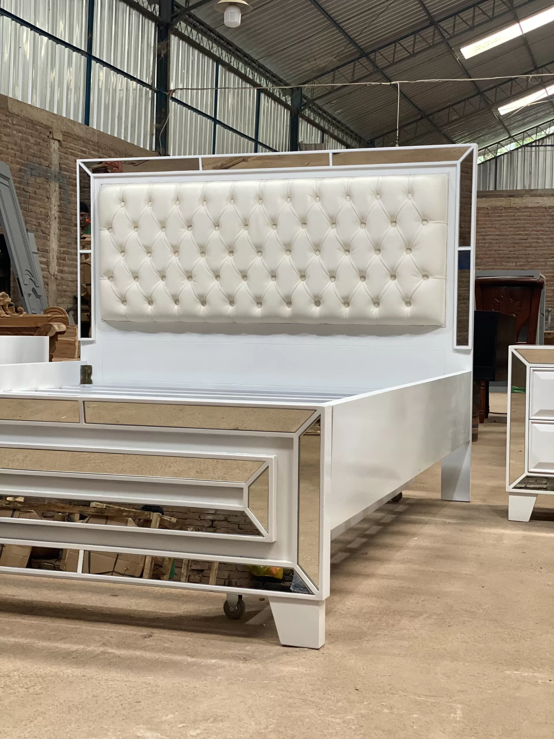 Tempat Tidur Mewah Minimalis Modern High Design Glory HD-50